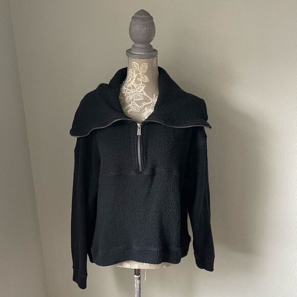 Sweaty Betty Restful Boucle Half Zip Sweatshirt in Black - Picture 5 of 12